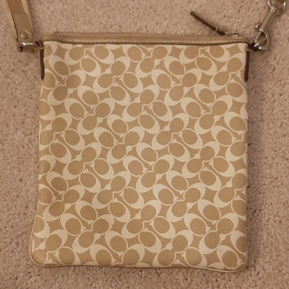 Coach swing pack - Picture 2 of 3